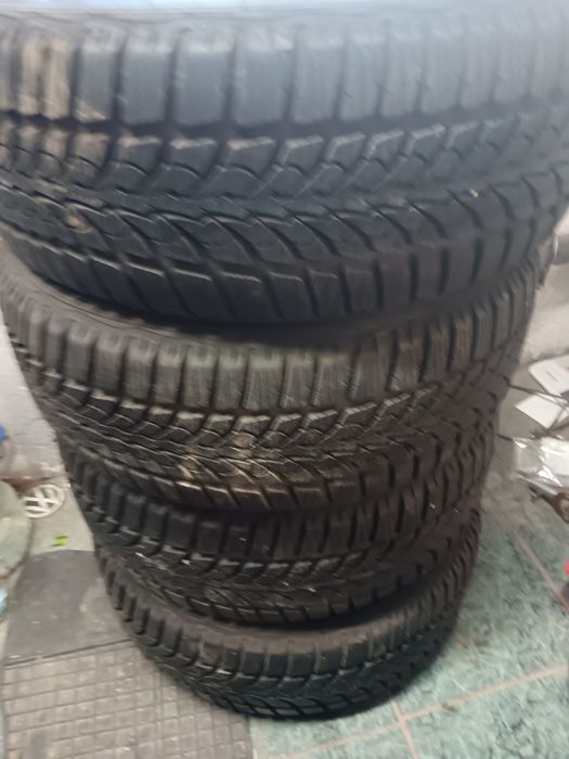 Cauciucuri  iarna  215 55 r 16