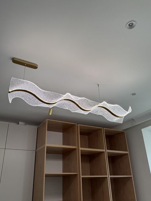 Продам новую оригинальную люстру, 120 см