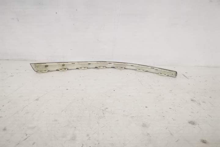 Ornament Crom Dreapta Bara Spate Original In Stare Buna Bentley  Benta