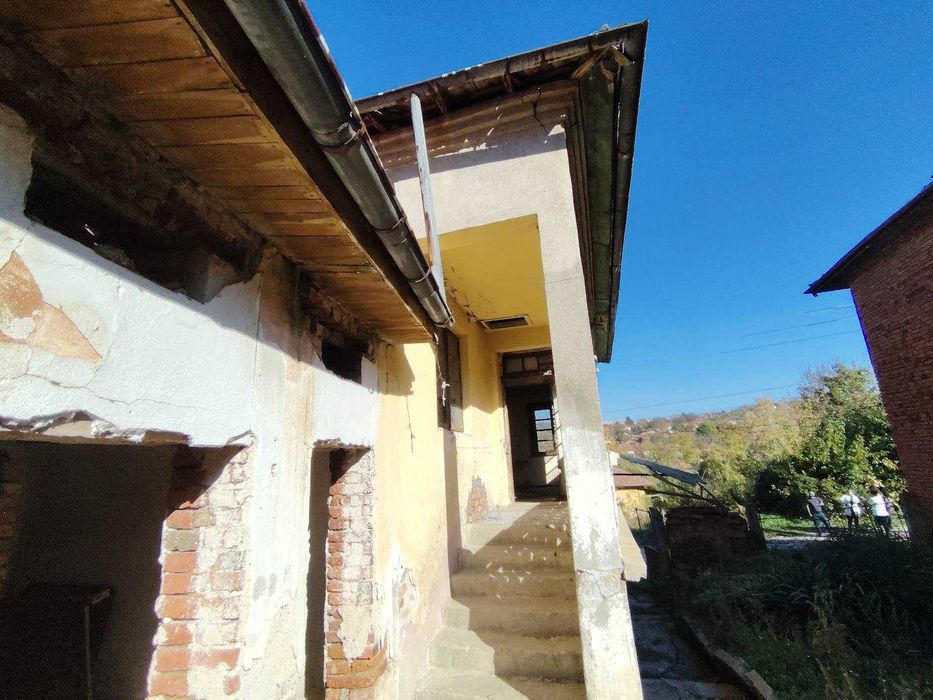 Къща в регион Плевен .