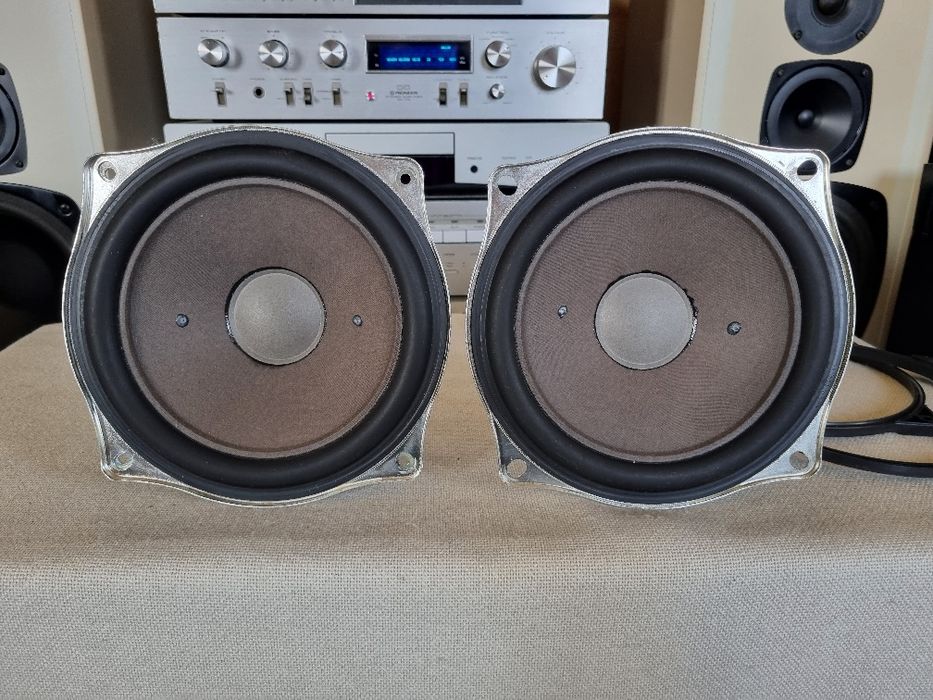 Set Difuzoare Mid/Bass Grundig. 8 ohms, 30 watts, 20,5 cm,. Impecabile