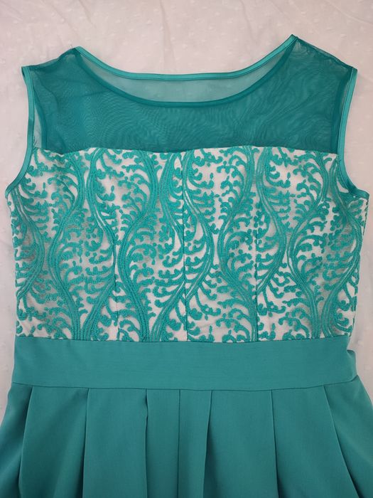 Rochie elegantă turcoaz cu dantelă și tull