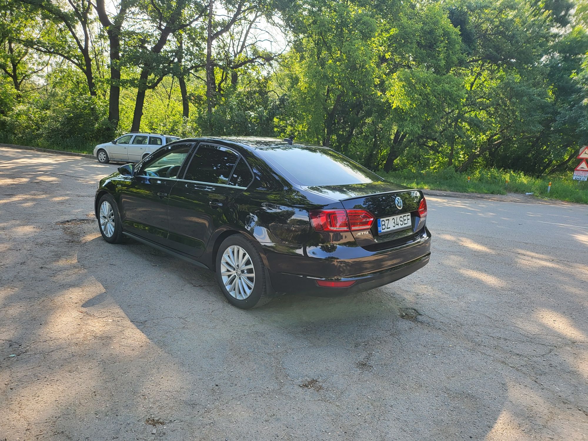 VW Jetta Hybrid  1.4 benzină