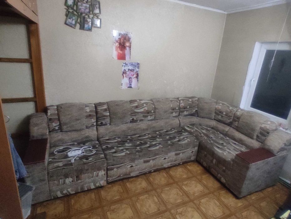 Продам диван угловой 15000 тг