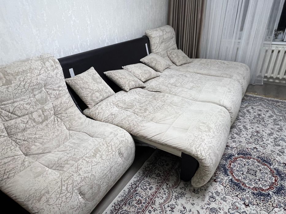 Продам диван в гостиную