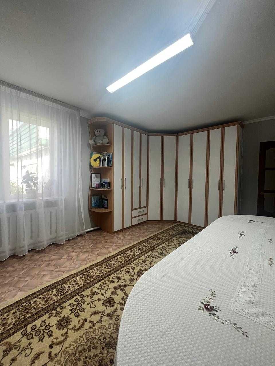 Продам благоустроенный дом в микрорайоне Северо-Западный.