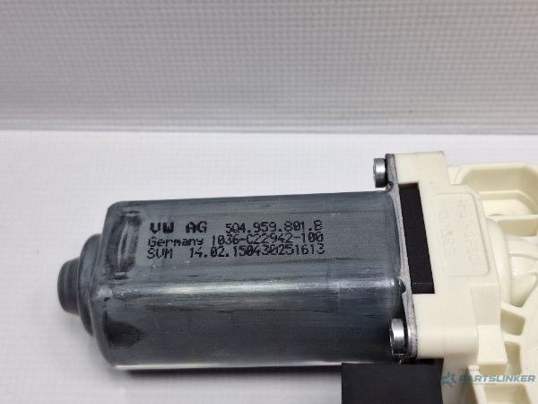 Motoras macara geam stanga fata VOLKSWAGEN PASSAT Variant (3G5) [ 2014