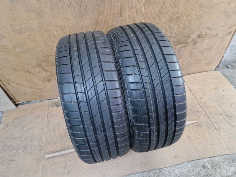 2 Bridgestone R19 225/40
нови летни гуми
DOT1224