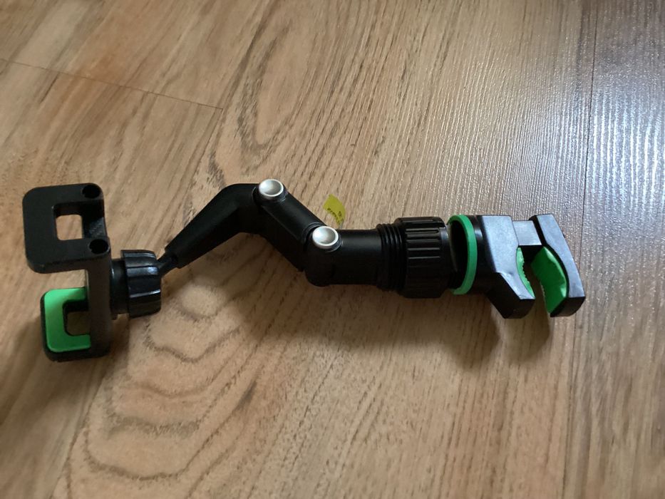 НОВА Стойка сгъваема въртяща за телефон с окачване на огледало в кола