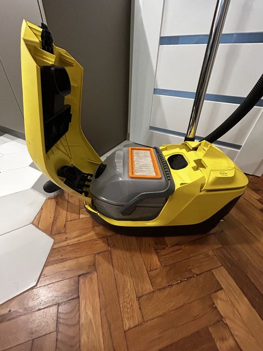 Прахосмукачка KÄRCHER DS 5.800 – С ВОДЕН ФИЛТЪР