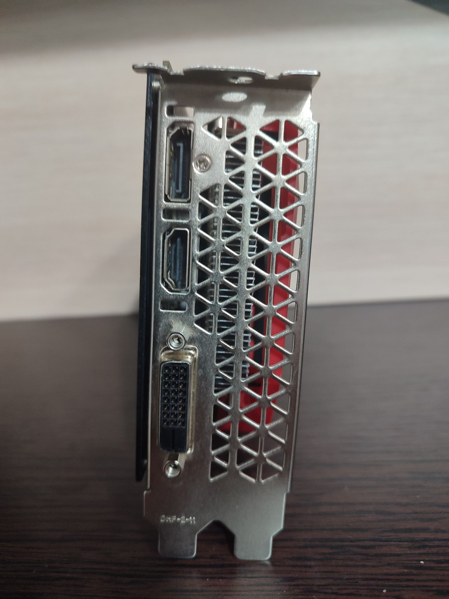 Продам нерабочую GTX 1660 Ti