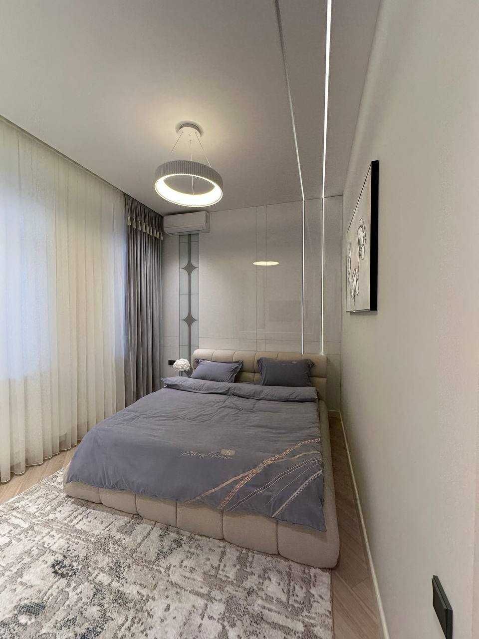 м.Буюк Ипак Йули ул.Сайрам 5-комн 2-этажа 250 м² 1,6-сот евроремонт