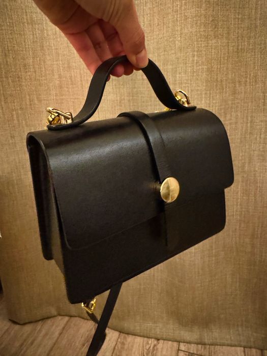 Маленькая дамская сумочка