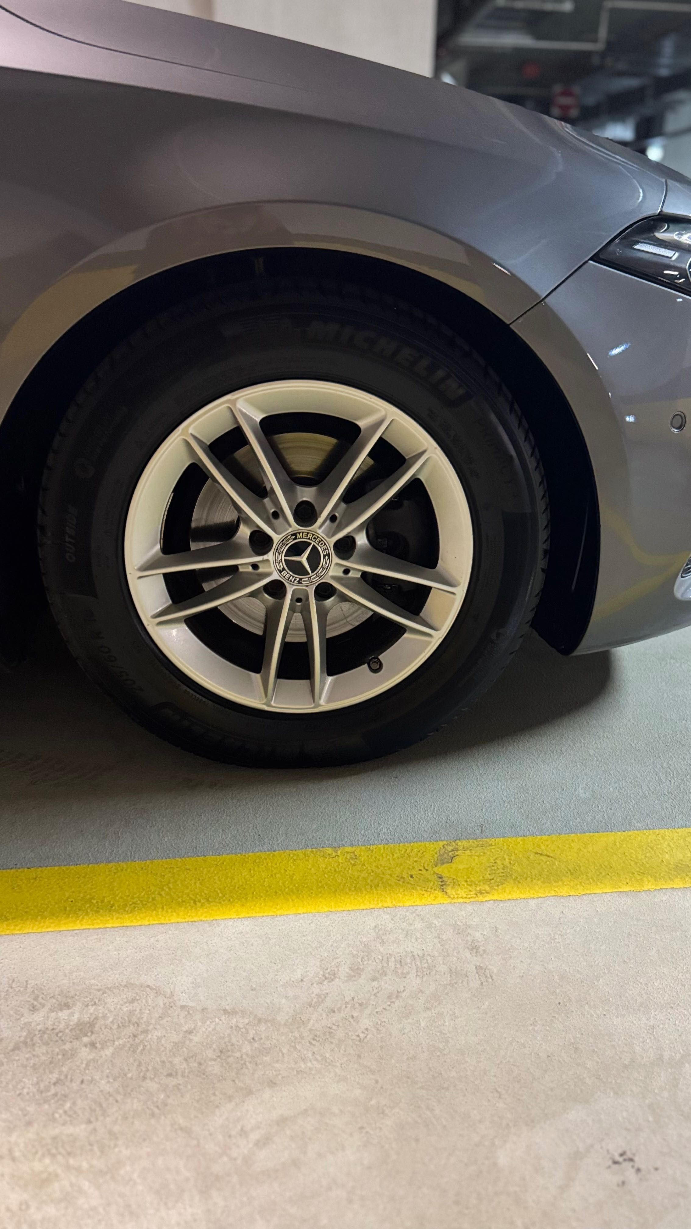 Jante 16 inch originale Mercedes si anvelope de vara Michelin Primacy4