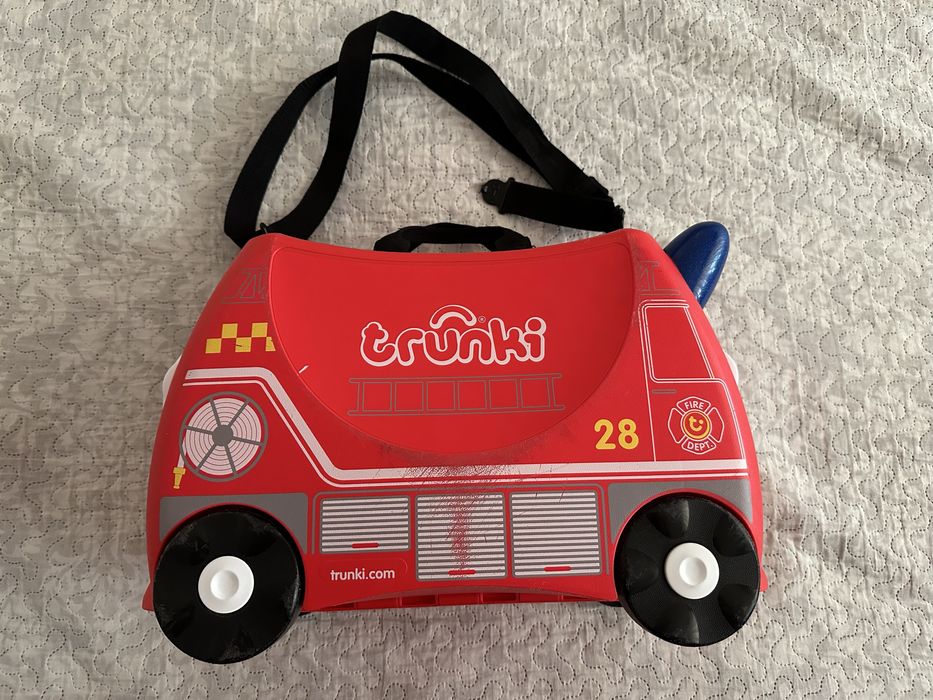 Vand geanta Trunki