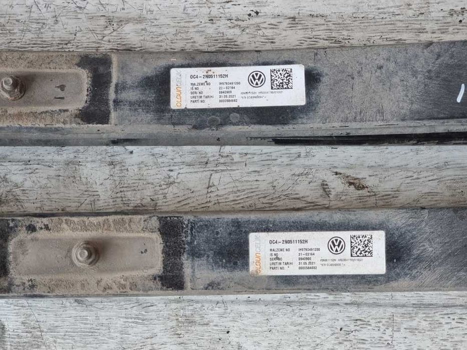 Dezmembrari VW CRAFTER Arc spate 2 foi punte dubla fab 2021