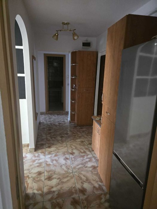 Apartament 3 camere, Rovine, Et. 3/4, C.T/A.C.