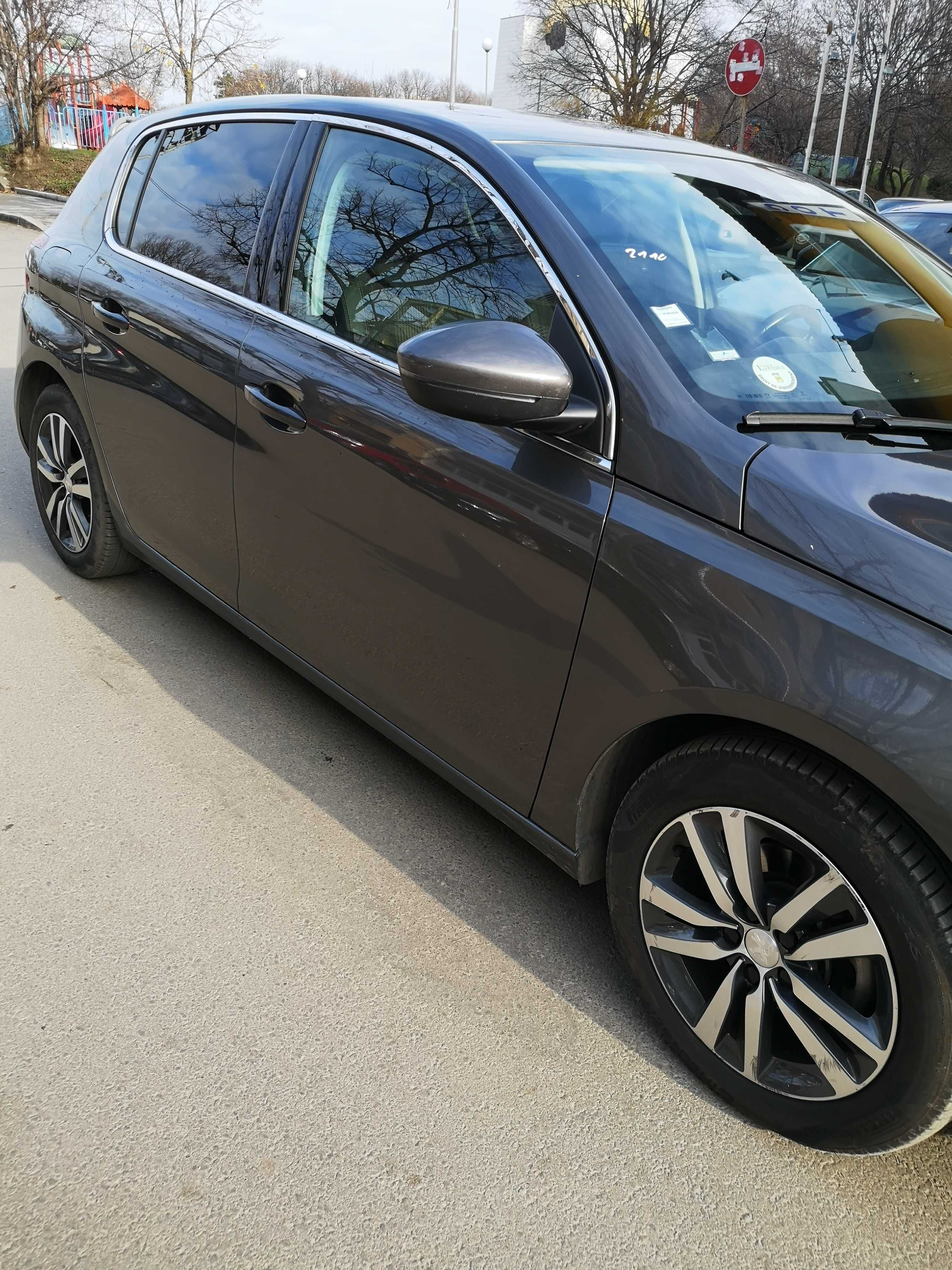 Продавам Пежо 308