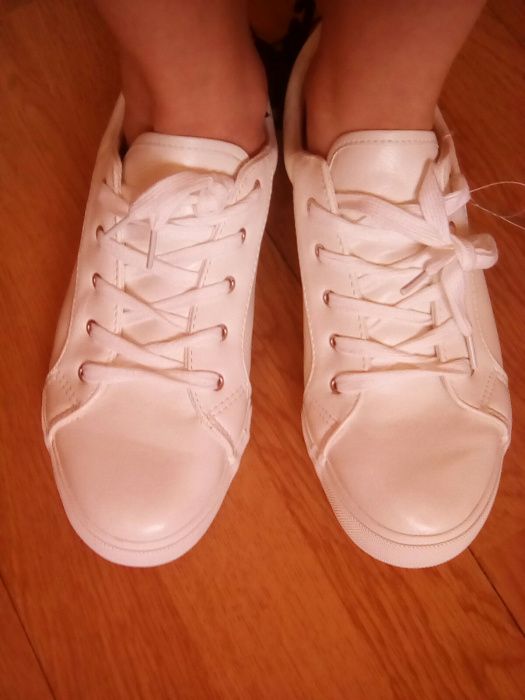 Adidasi Unisex albi