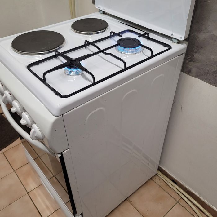 Нова печка с газ.