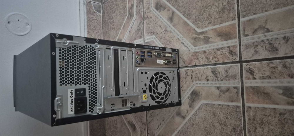 Unitate PC I5 4460 8 GB DDR3 1600Mhz 500GB 450W profesional