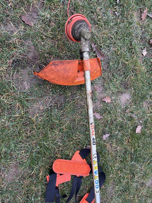 Vand motocoasa DAC 410 3,3 CP in stare buna de functionare.