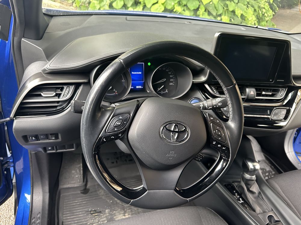 Toyota CHR HIBRID 2019  cu 85000 km bord