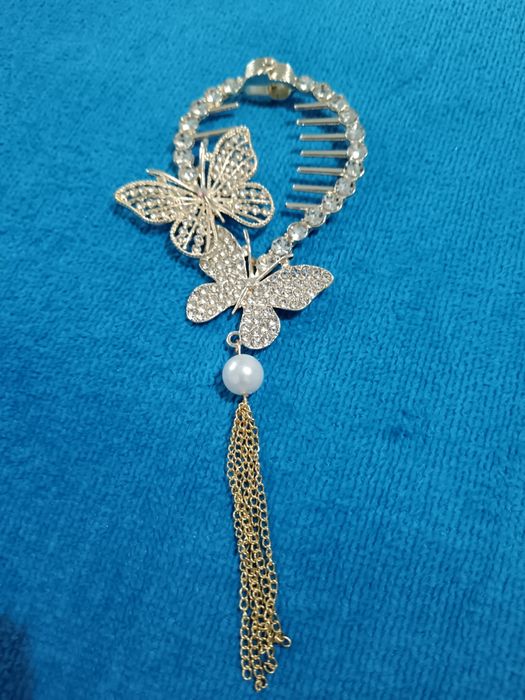 Vând Accesoriu pentru Păr Nou