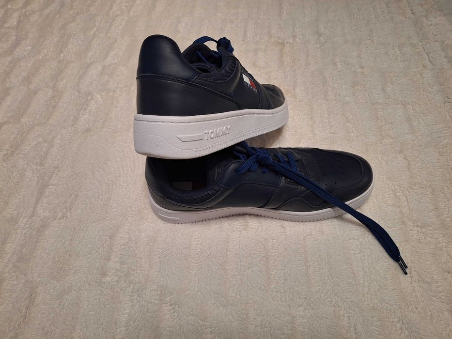 Чисто нови мъжки обувки Tommy Hilfiger