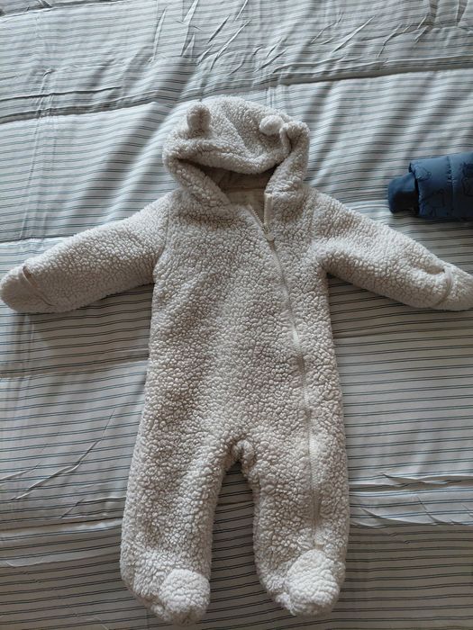 Зимен космонавт George 3-6m.