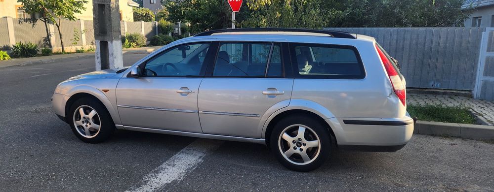 Vând Ford Mondeo