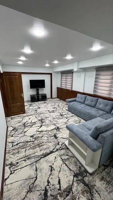 5-ти комнатная квартира на Ц-1 ориентир: кафе Райхон