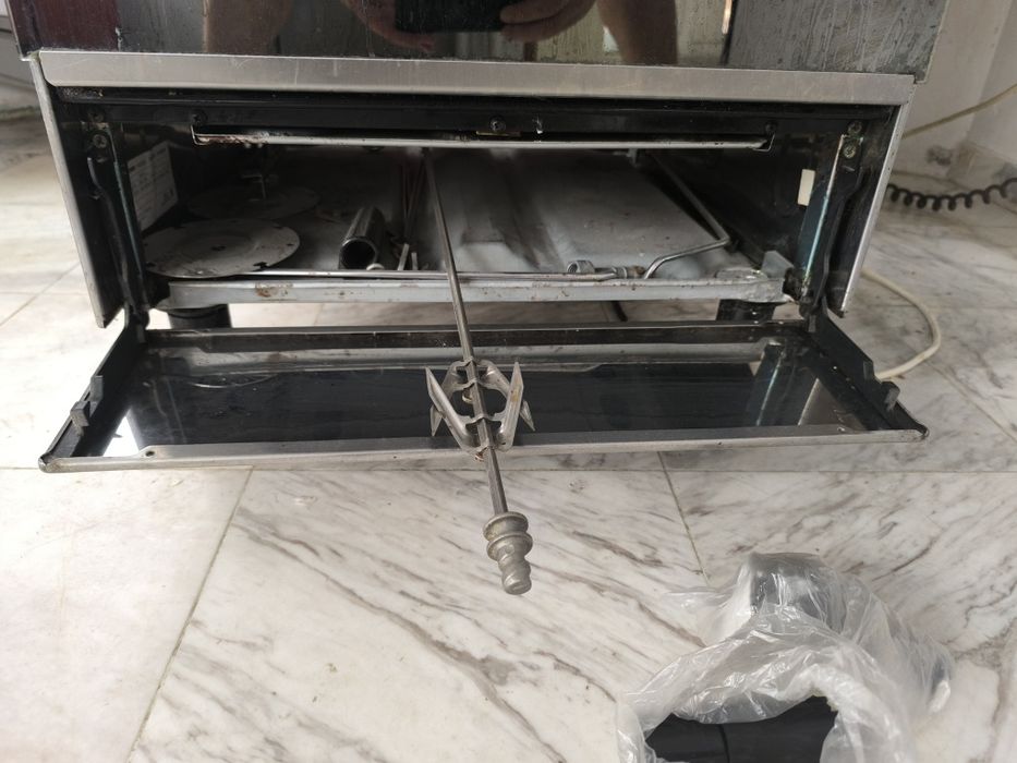 Газова фурна с котлони Indesit