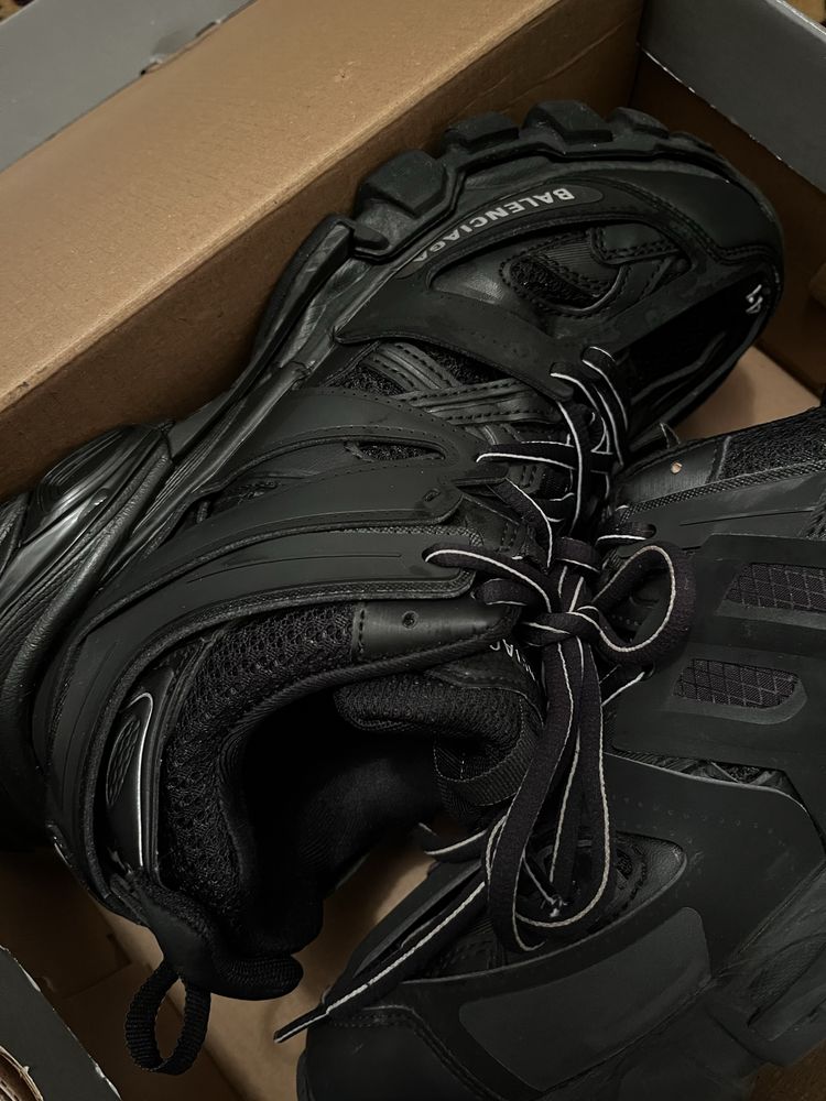 [НАМАЛЕНИЕ] 41 номер balenciaga trackove