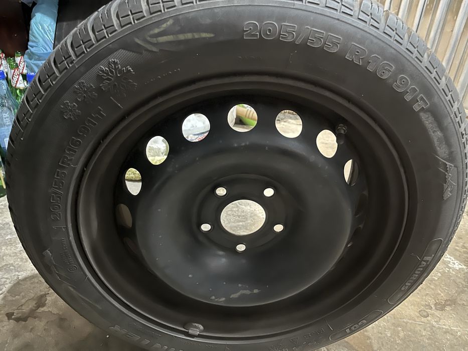 Vand set 4 cauciucuri iarna + jante tabla