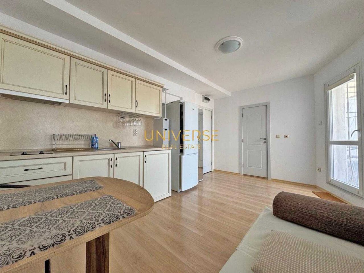 Продава се Двустаен апартамент в к.к. Слънчев бряг - 86 кв.м за 930 €/кв.м - Снимка #1
