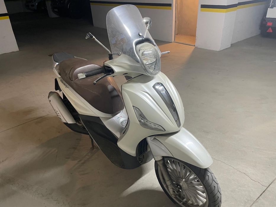 Vand scuter PIAGGIO