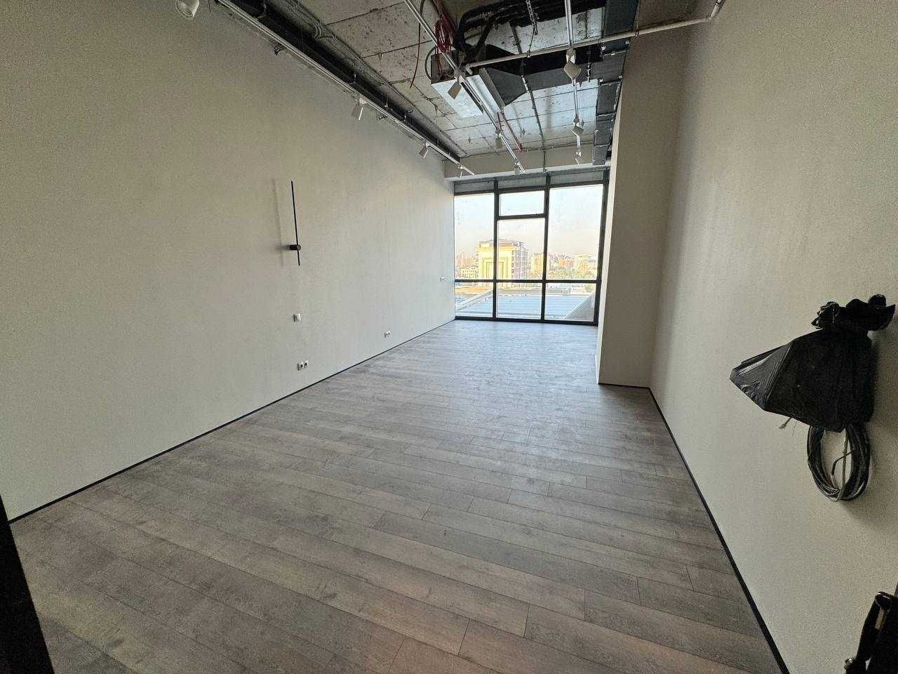 Сдам 33 м² Офис в Аренду. БЦ Piramit Tower! Яккасарайский!