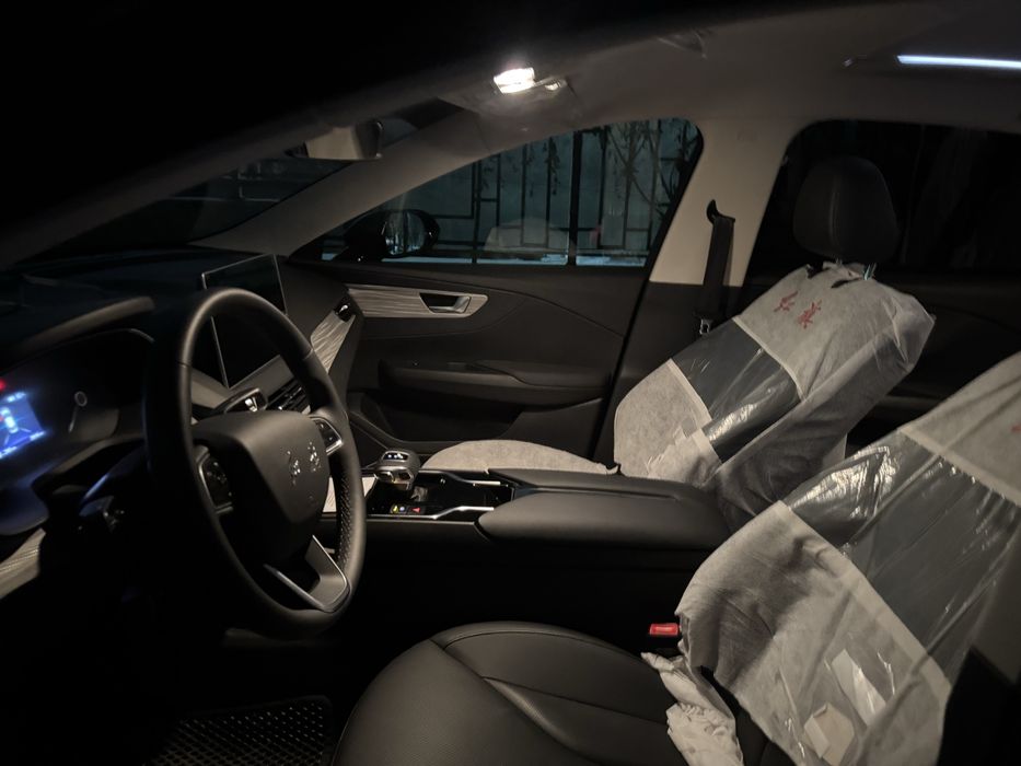 Hongqi eqm 5 FULL 505 qora