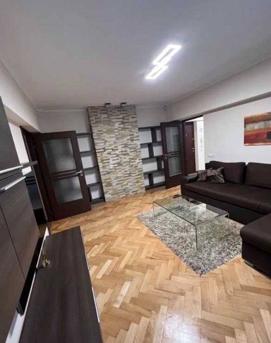 Дава се под наем Двустаен апартамент в Пловдив, Старият град - 60 кв.м за 270.3 € - Снимка #4