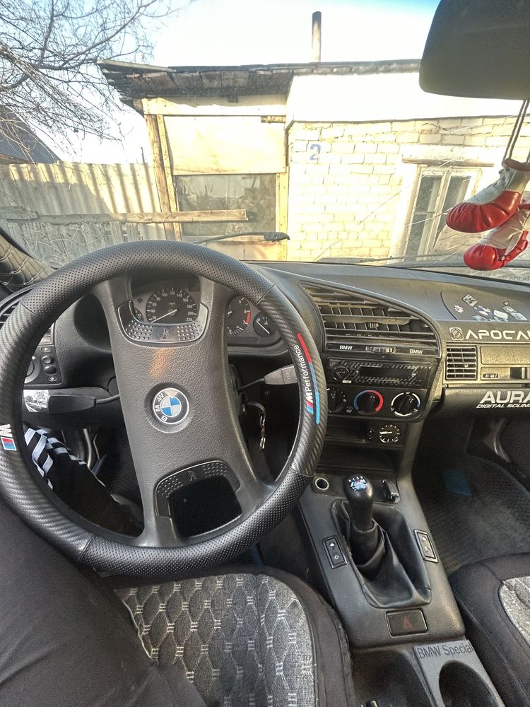 BMW 316.