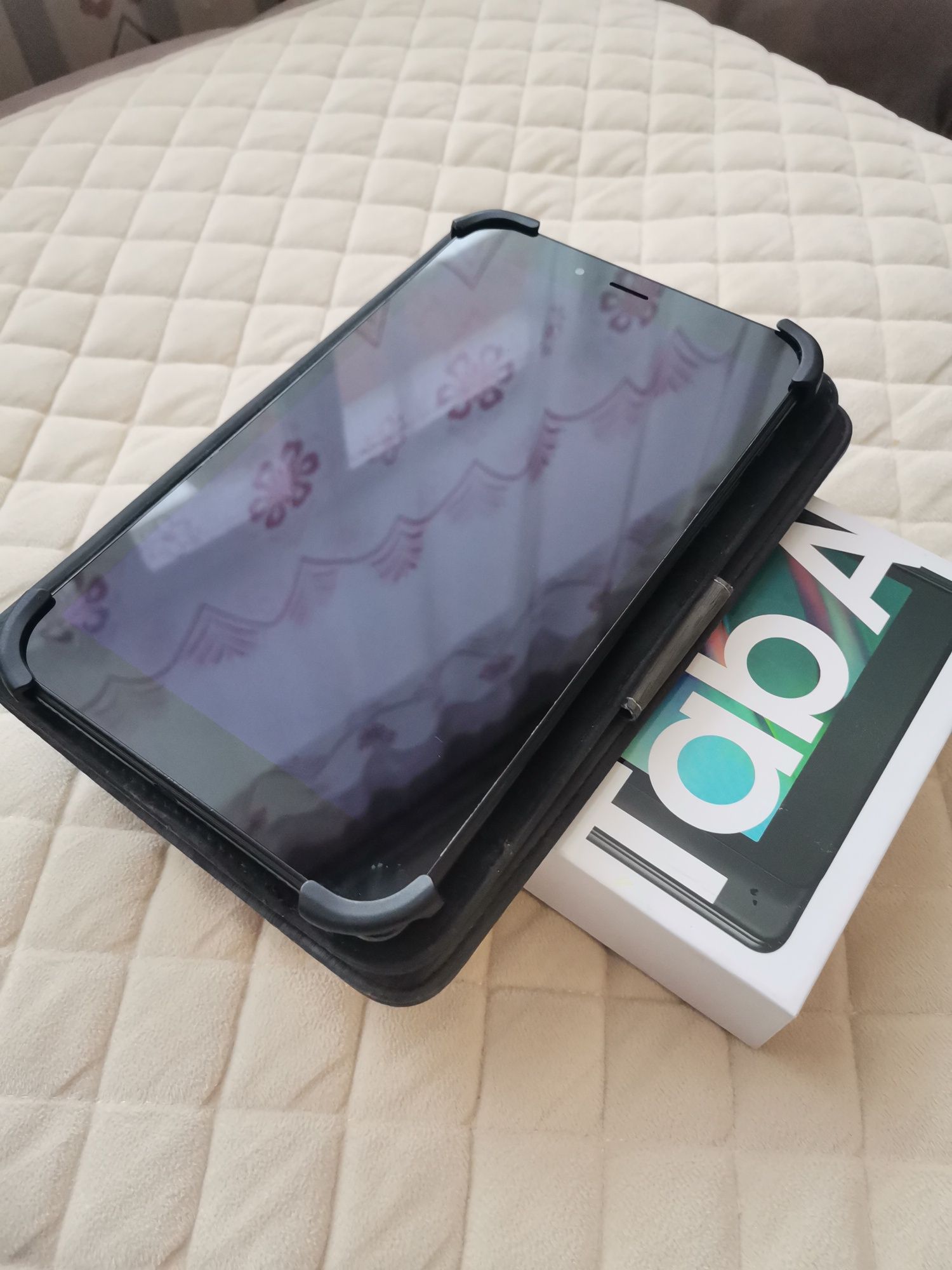 Продам планшет SAMSUNG Galaxy TabA