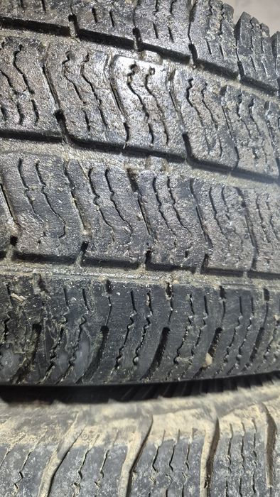 Anvelope iarna Barum 235/65r16C