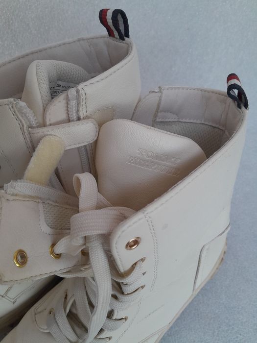 Бели боти Tommy Hilfiger, 37 номер