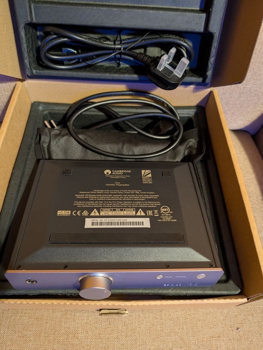 Cambridge Audio Alva Duo cu cablu Pro-Ject Connect It E RCA 1.23m