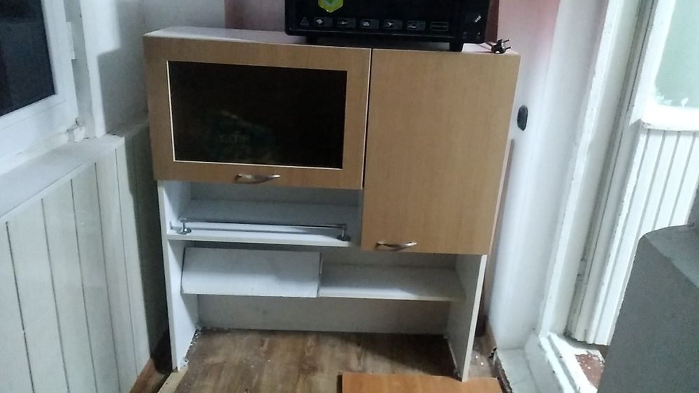 Кухонная мебел  сотилади.Холати яхши