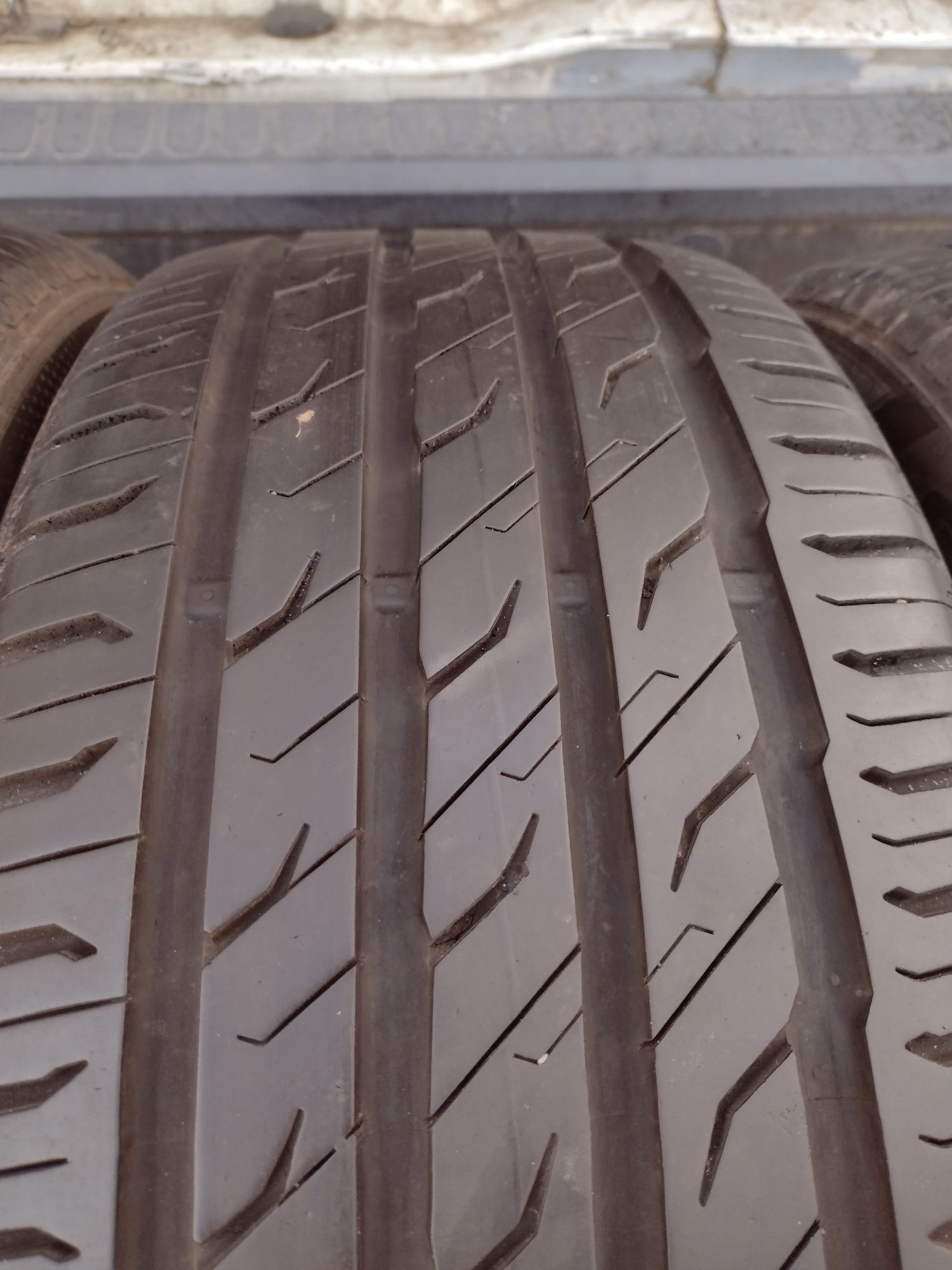 Почти нови 4бр.235/50/18 Semperit SL3 dot4720