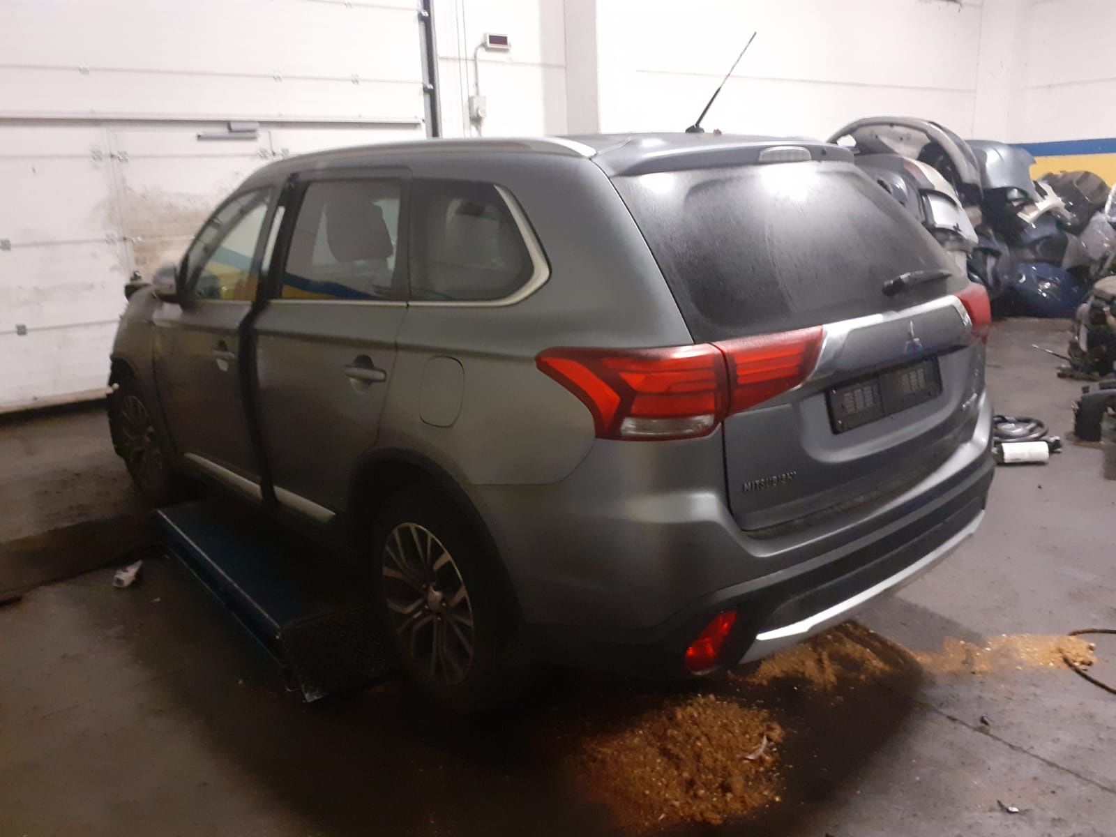 Piese Mitsubishi outlander 2,2  2016