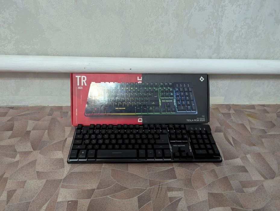 Продам клавиатуру