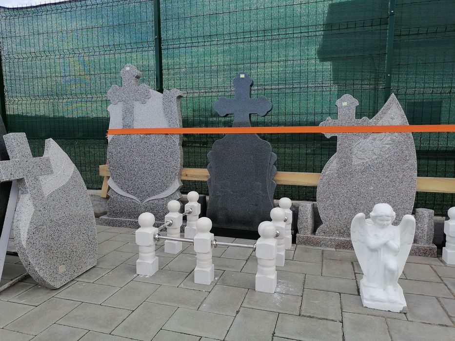 Monumente Cruci / Lucrări funerare